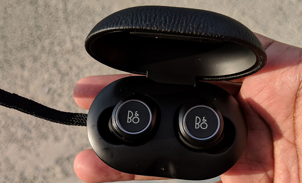 معرفی هدفون بنگ اند اولافسن | B&O E8 First Generation معرفی هدفون بنگ اند اولافسن | B&O E8 First Generation