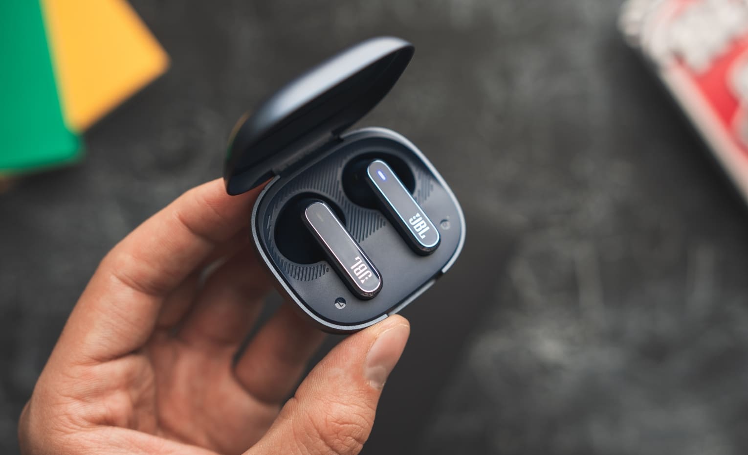 فرق بین ایرپاد و هندزفری بلوتوث | The difference between Airpod and Bluetooth handsfree فرق بین ایرپاد و هندزفری بلوتوث | The difference between Airpod and Bluetooth handsfree