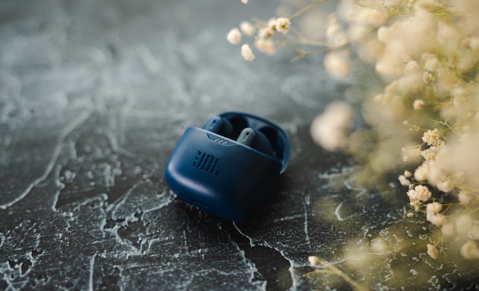 فرق بین ایرپاد و هندزفری بلوتوث | The difference between Airpod and Bluetooth handsfree فرق بین ایرپاد و هندزفری بلوتوث | The difference between Airpod and Bluetooth handsfree