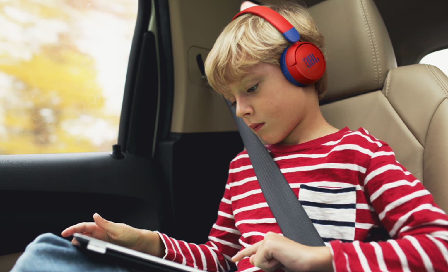 نکات قبل از خرید هدفون برای کودکان | tips before buying headphones for children نکات قبل از خرید هدفون برای کودکان