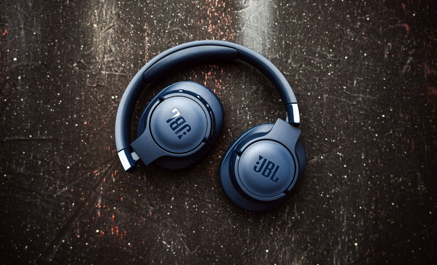 خرید هدفون مناسب برای پادکست گوش دادن | Perfect headphones for listening to podcasts خرید هدفون مناسب برای پادکست گوش دادن | Perfect headphones for listening to podcasts