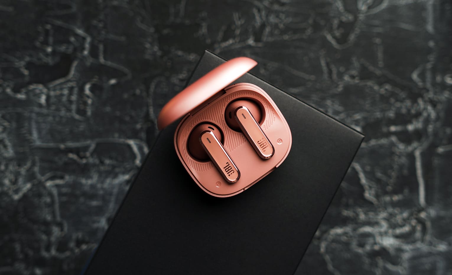 خرید هدفون مناسب برای پادکست گوش دادن | Perfect headphones for listening to podcasts خرید هدفون مناسب برای پادکست گوش دادن | Perfect headphones for listening to podcasts