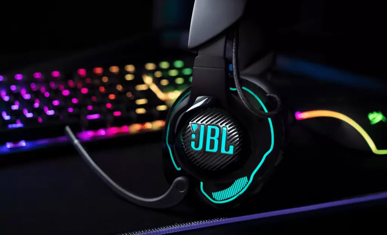 بهترین هدفون برای لایو استریم | هدفون گیمینگ JBL Quantum 910 بهترین هدفون برای لایو استریم | هدفون گیمینگ JBL Quantum 910