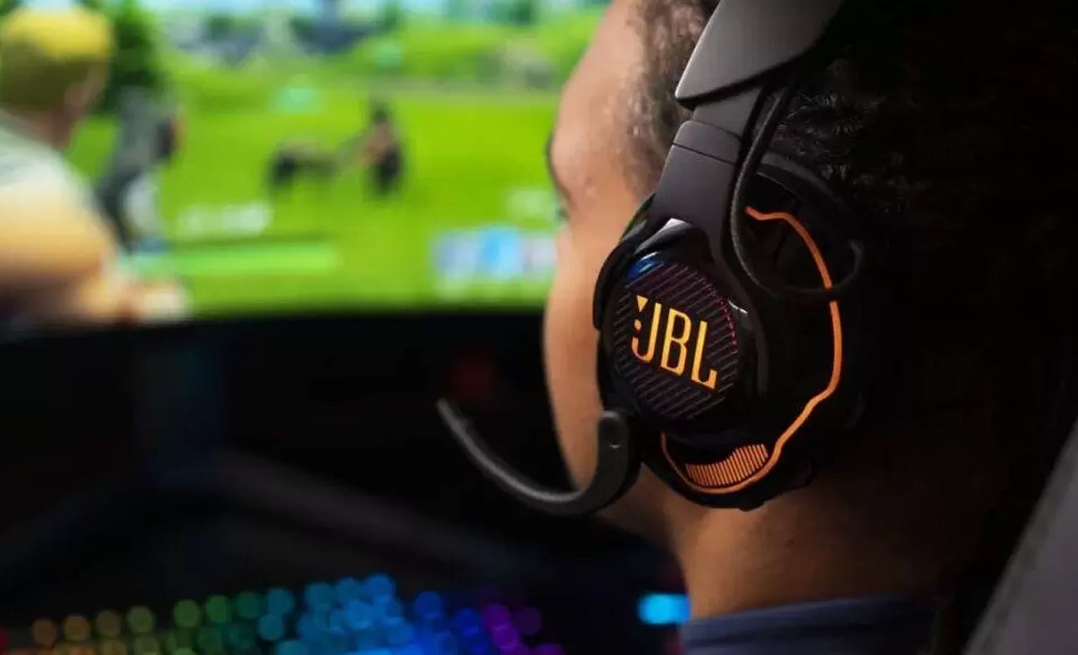 بهترین هدفون برای لایو استریم | هدفون گیمینگ JBL Quantum 910 بهترین هدفون برای لایو استریم | هدفون گیمینگ JBL Quantum 910