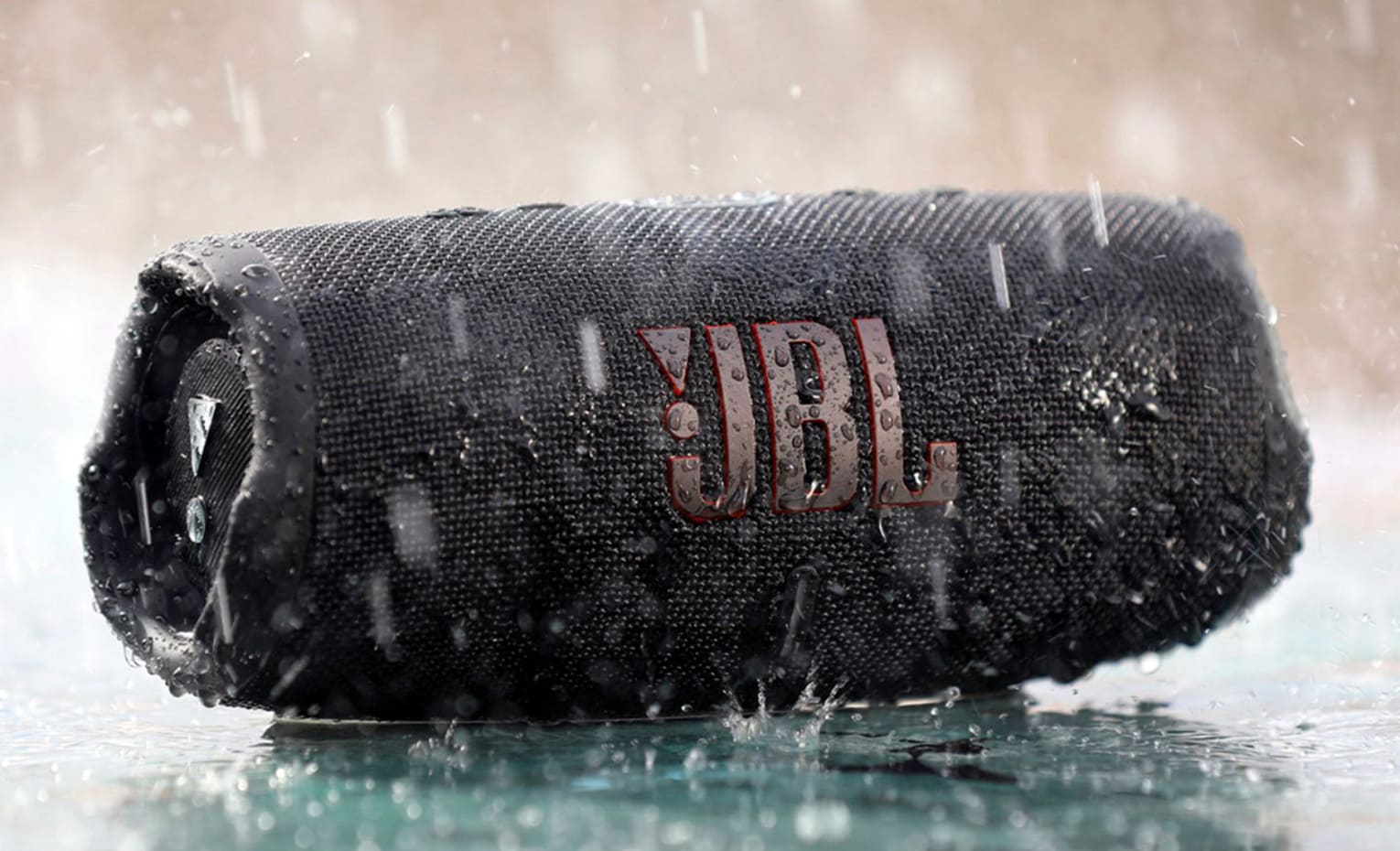بهترین اسپیکر تا 5 میلیون در بهمن 1402 | اسپیکر JBL Charge 5 بهترین اسپیکر تا 5 میلیون در بهمن 1402 | اسپیکر JBL Charge 5