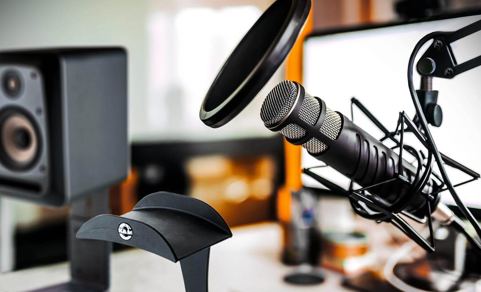 معرفی چند مورد از بهترین پادکستهای فارسی | introducing some of the best persian podcasts معرفی چند مورد از بهترین پادکستهای فارسی | introducing some of the best persian podcasts