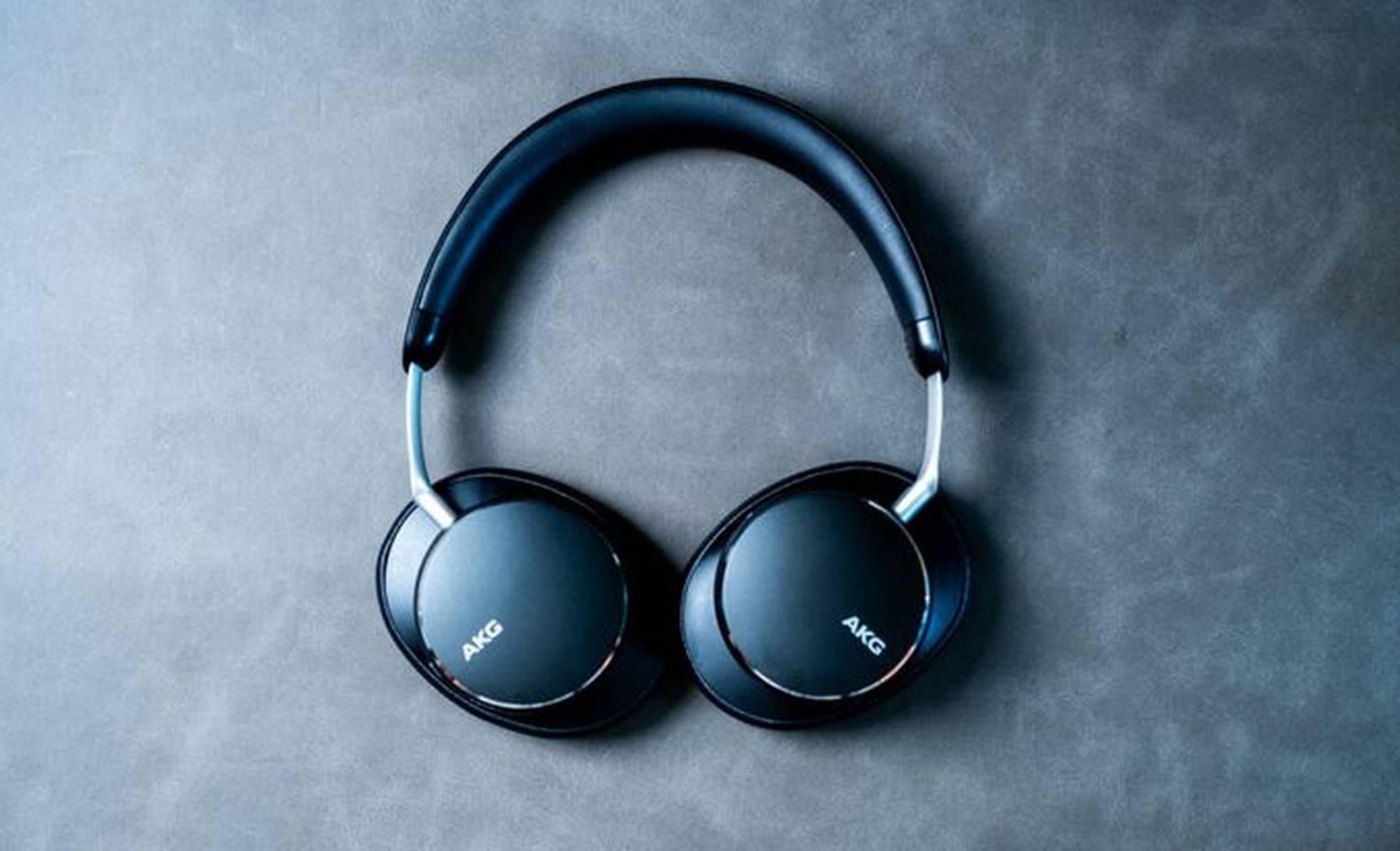 بررسی هدفون بی سیم هیبریدی AKG N9 بررسی هدفون بی سیم هیبریدی AKG N9