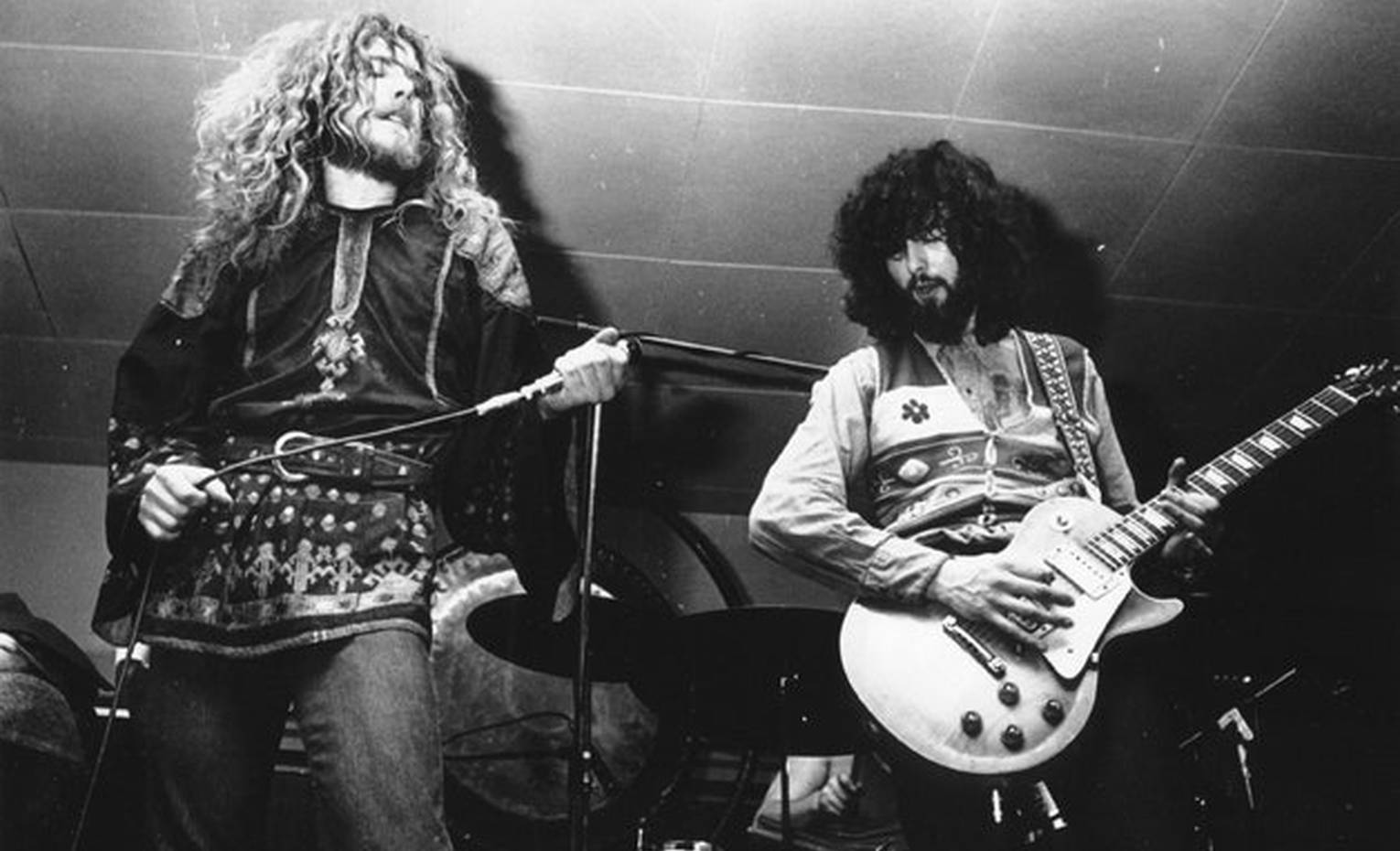 داستان موسیقی پلکانی به سوی بهشت از led zeppelin داستان موسیقی پلکانی به سوی بهشت از led zeppelin