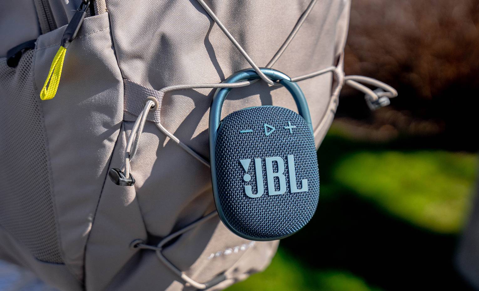 اسپیکر انکر Soundcore 3 یا JBL Clip 4 ؟ اسپیکر انکر Soundcore 3 یا JBL Clip 4 ؟
