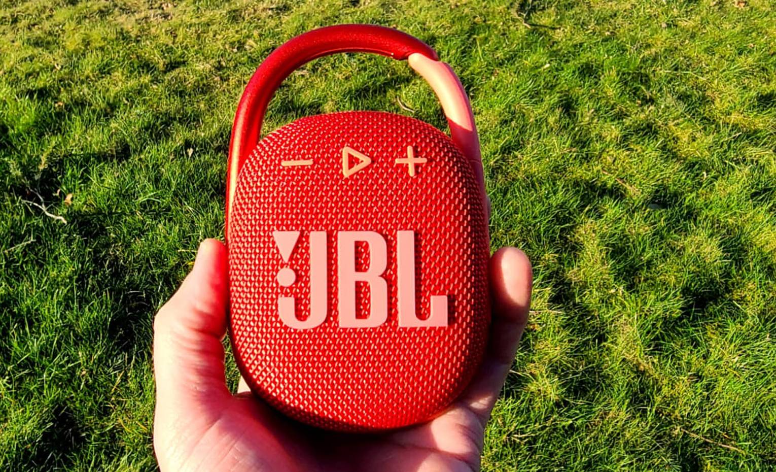 اسپیکر انکر Soundcore 3 یا JBL Clip 4 ؟ اسپیکر انکر Soundcore 3 یا JBL Clip 4 ؟
