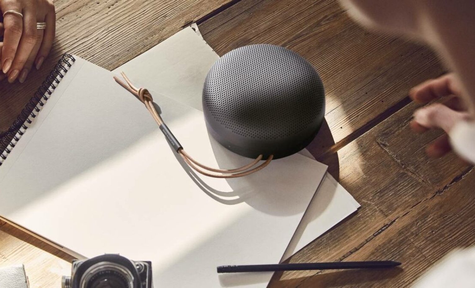 مقایسه اسپیکر JBL Xtreme 3 و بنگ اند آلفسن BEOSOUND A1 مقایسه اسپیکر JBL Xtreme 3 و بنگ اند آلفسن BEOSOUND A1