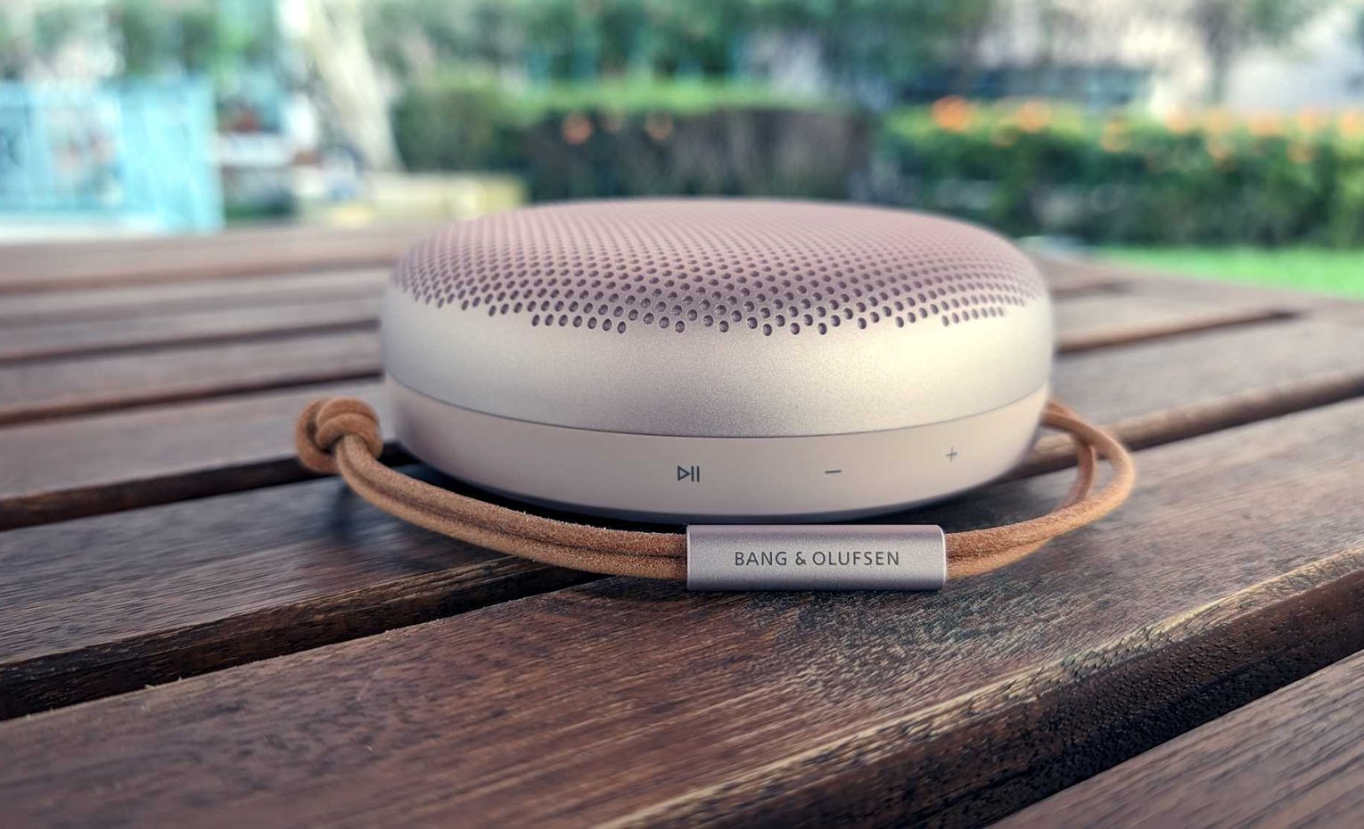 مقایسه اسپیکر JBL Xtreme 3 و بنگ اند آلفسن BEOSOUND A1 مقایسه اسپیکر JBL Xtreme 3 و بنگ اند آلفسن BEOSOUND A1