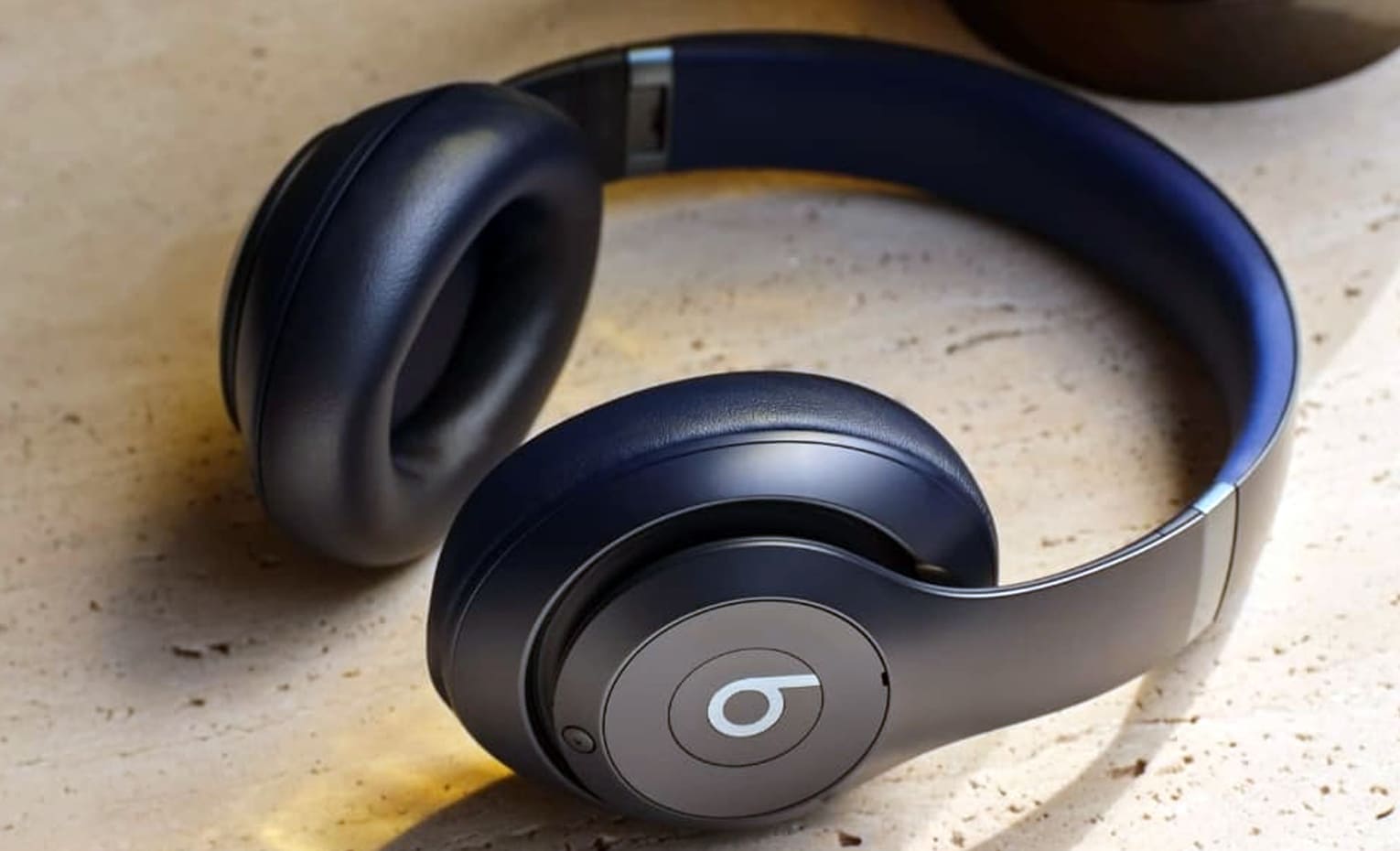 راهنمای خرید هدفون نویز کنسلینگ فروردین 1404 راهنمای خرید هدفون نویز کنسلینگ فروردین 1404