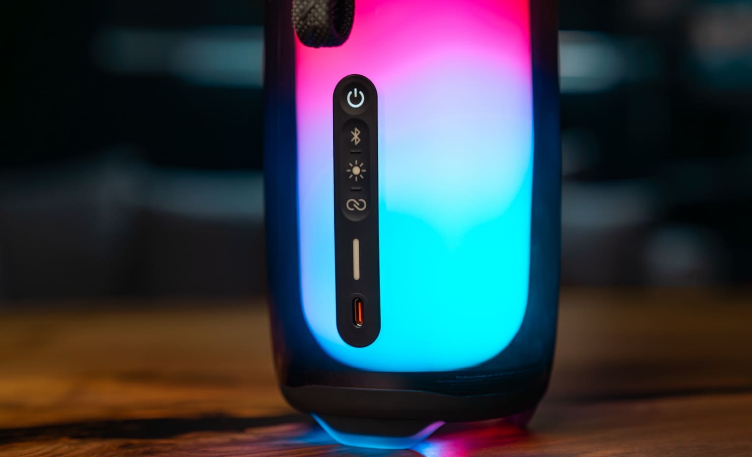 JBL از PartyBoost عبور کرد، نسل جدید اسپیکر JBL با Auracast JBL از PartyBoost عبور کرد، نسل جدید اسپیکر JBL با Auracast