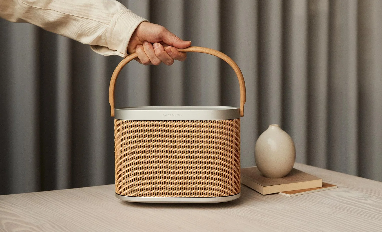 راهنمای خرید اسپیکر بنگ اند آلفسن در تابستان 1404 راهنمای خرید اسپیکر بنگ اند آلفسن در تابستان 1404