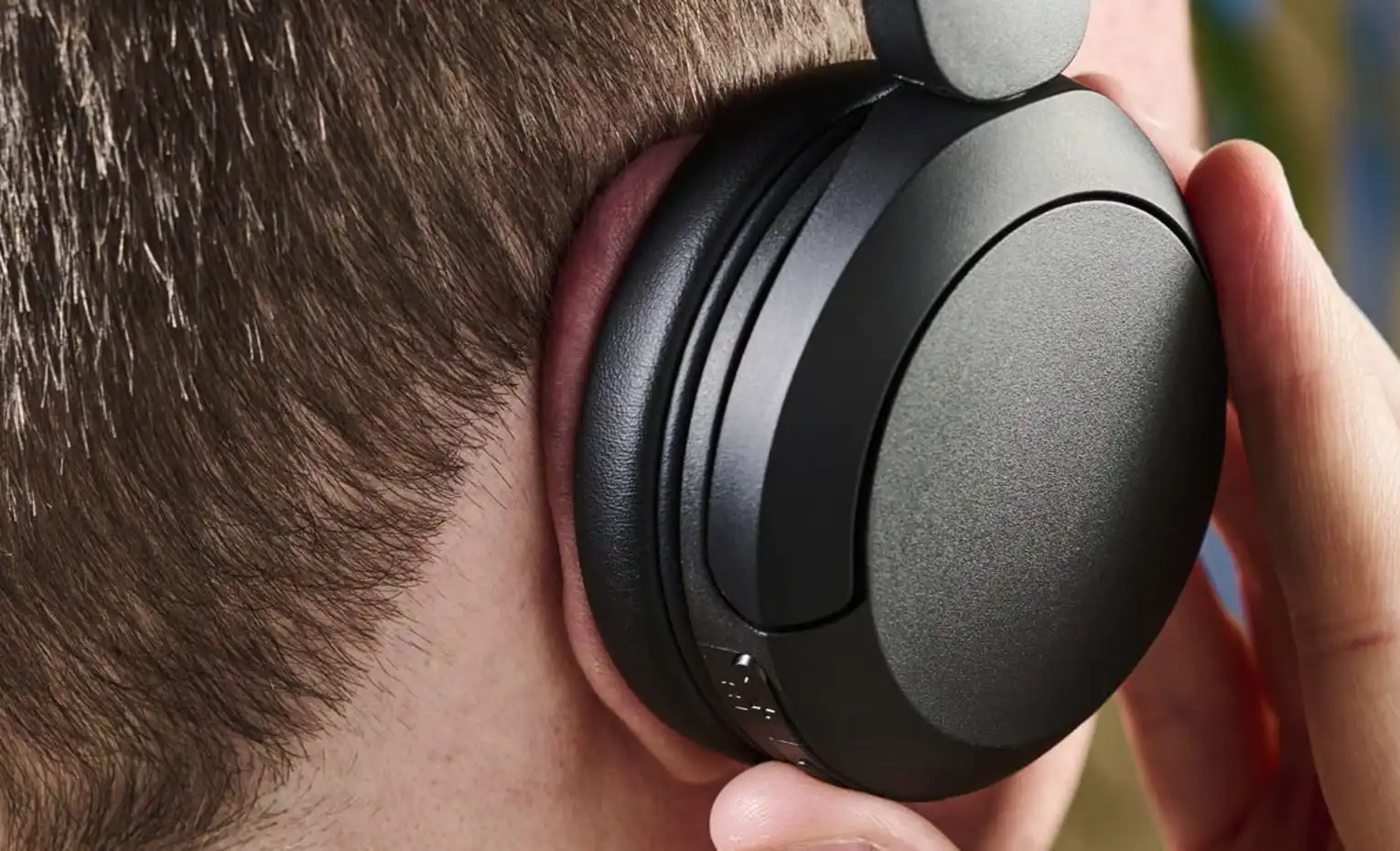 راهنمای انتخاب بهترین هدفون جایگزین ایرپاد مکس در آبان 1404 آیا هدفون بیسیم برای سلامتی ما مضر است؟ نگاهی به واقعیتها