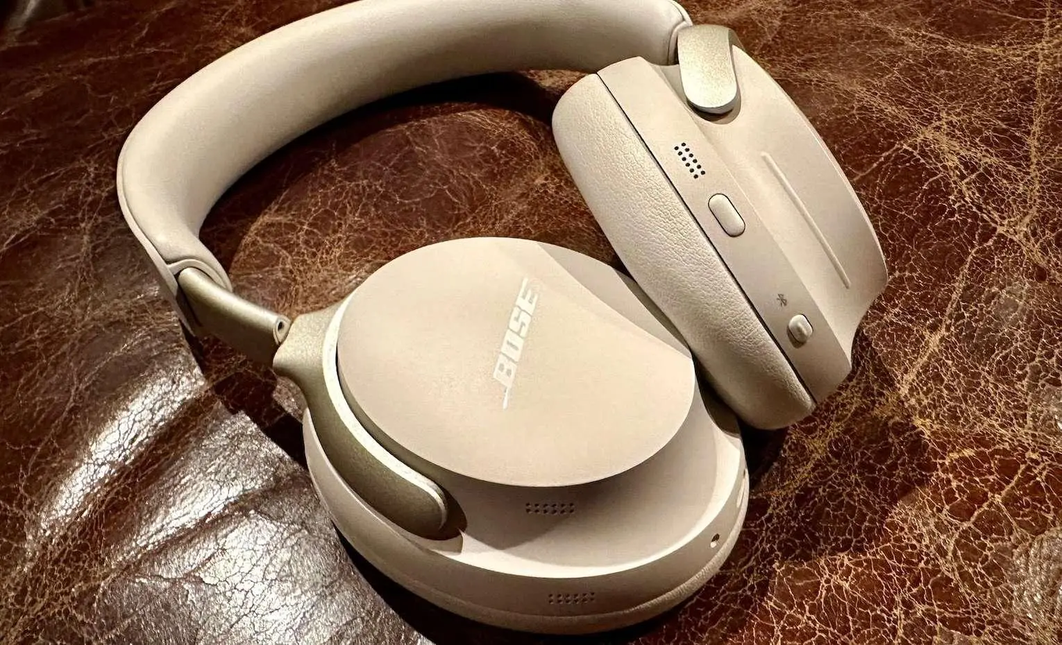 راهنمای انتخاب بهترین هدفون جایگزین ایرپاد مکس در آبان 1404 راهنمای انتخاب بهترین هدفون جایگزین ایرپاد مکس در آبان 1404