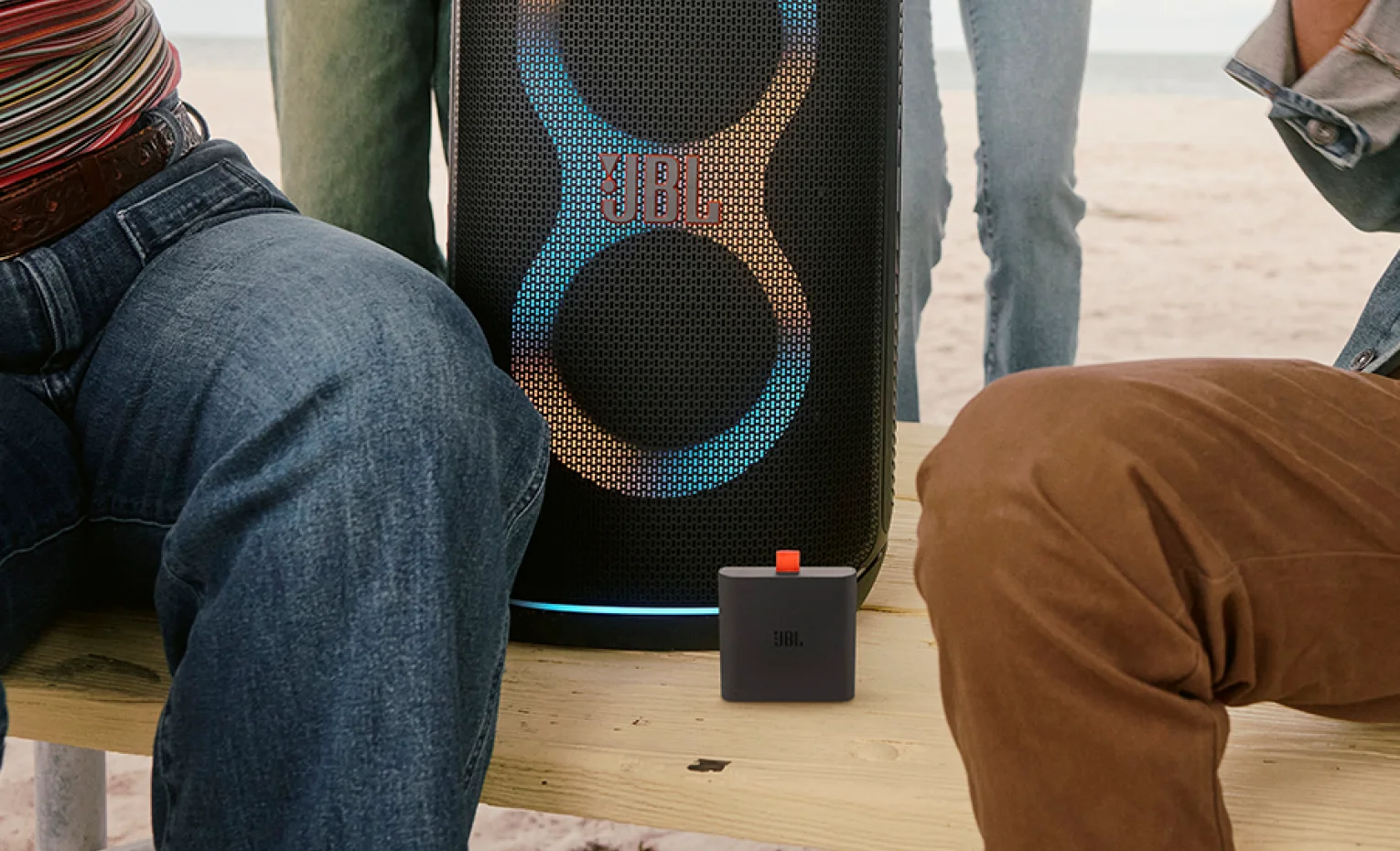 باتری انواع اسپیکر JBL را چطور تعویض کنیم؟ باتری انواع اسپیکر JBL را چطور تعویض کنیم؟