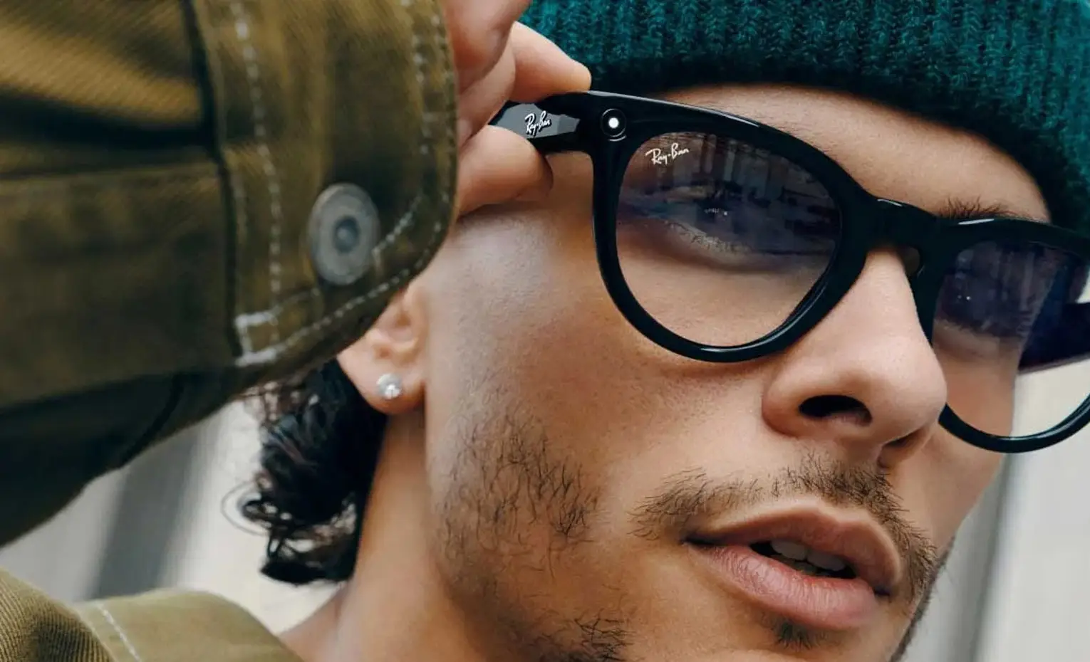 عینک هوشمند یا عینک AI، کدام نام برای این گجتها درست است؟ عینک هوشمند یا عینک AI، کدام نام برای این گجت ها درست است؟