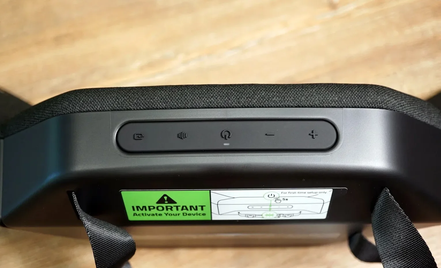 اسپیکر گردنی ریزر Clio، تجربهای صوتی عجیب و شخصی اسپیکر گردنی ریزر Clio، تجربهای صوتی عجیب و شخصی