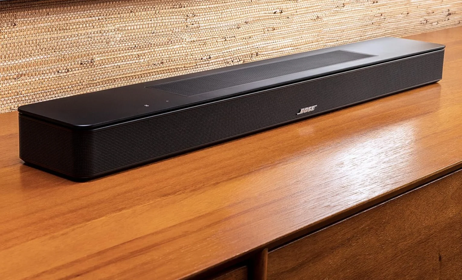 نقد و بررسی ساندبار بوز، صدای فراگیر ولی بیس ضعیف نقد و بررسی ساندبار بوز، صدای فراگیر ولی بیس ضعیف