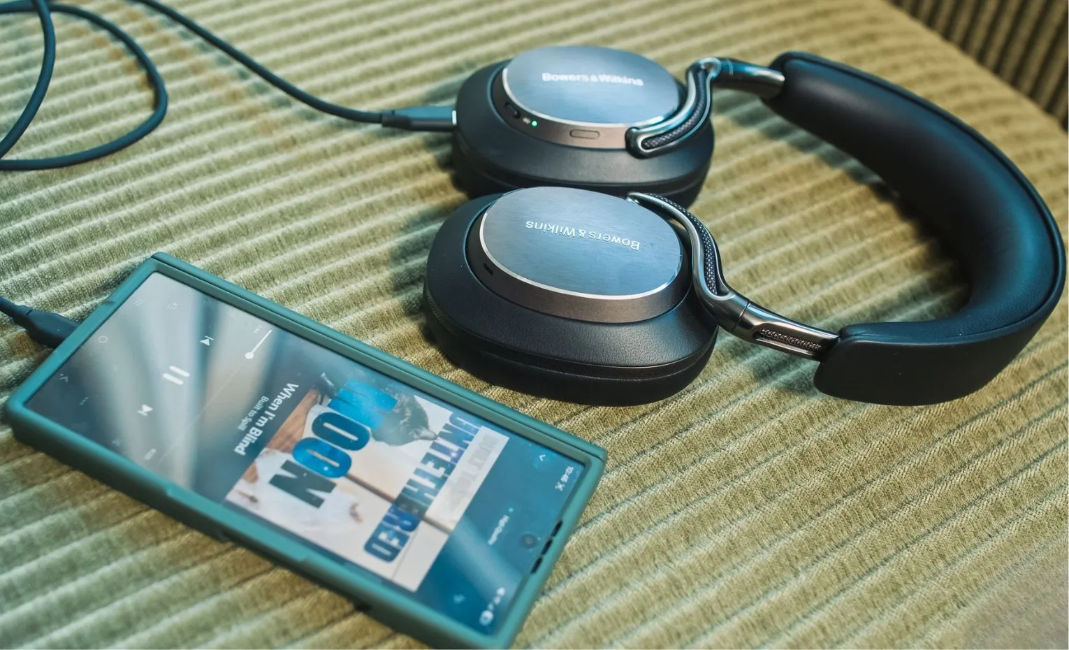 هدفون باورز اند ویلکینز Px8 S2، بررسی و مقایسه با سنهایزر هدفون باورز اند ویلکینز Px8 S2، بررسی و مقایسه با سنهایزر