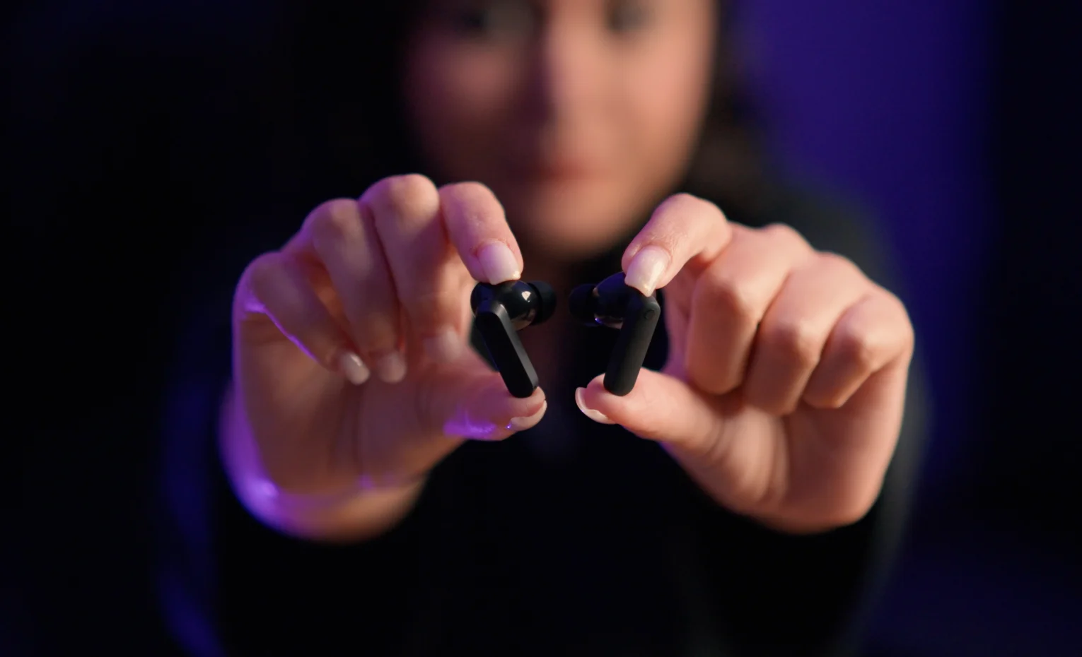 مقایسه هندزفری سامسونگ Galaxy Buds FE با ناتینگ CMF Buds 2a مقایسه هندزفری سامسونگ Galaxy Buds FE با ناتینگ CMF Buds 2a