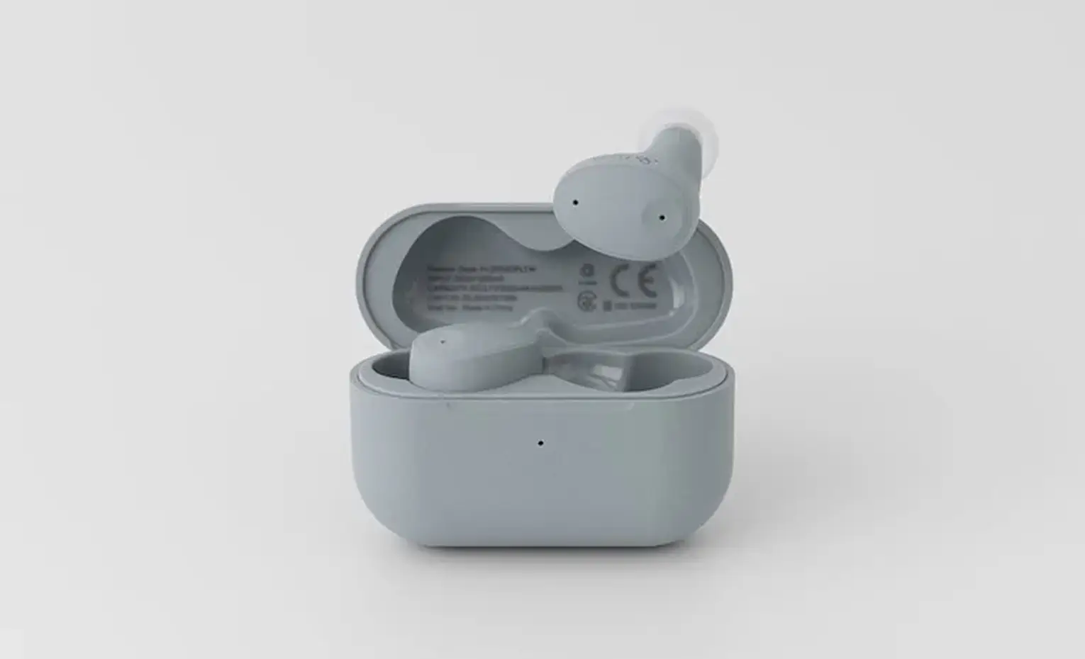 آیا هندزفری Final ZE300 تاج و تخت سونی را به خطر میاندازد؟ آیا هندزفری Final ZE300 تاج و تخت سونی را به خطر میاندازد؟