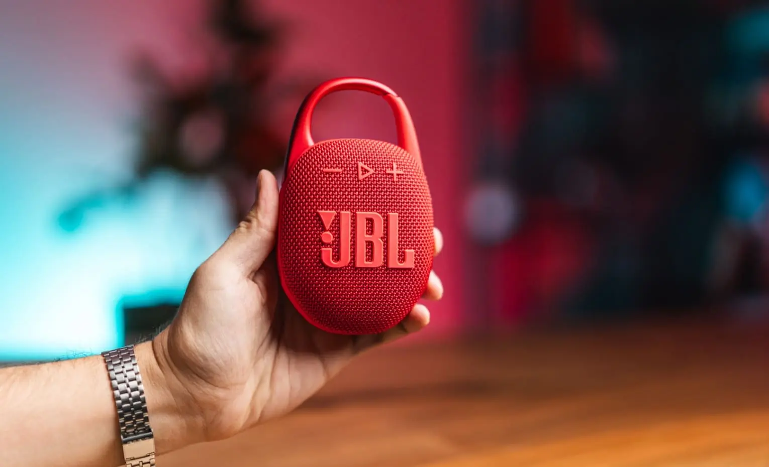 پک اروپا، آسیا، چین و هند اسپیکر جی بی ال تفاوتی ندارند پک اروپا، آسیا، چین و هند اسپیکر جی بی ال تفاوتی ندارند