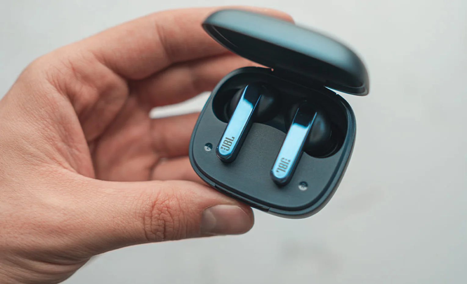 راهنمای عیبیابی هندزفری JBL و اقدام پس از خرابی راهنمای عیبیابی هندزفری JBL و اقدام پس از خرابی