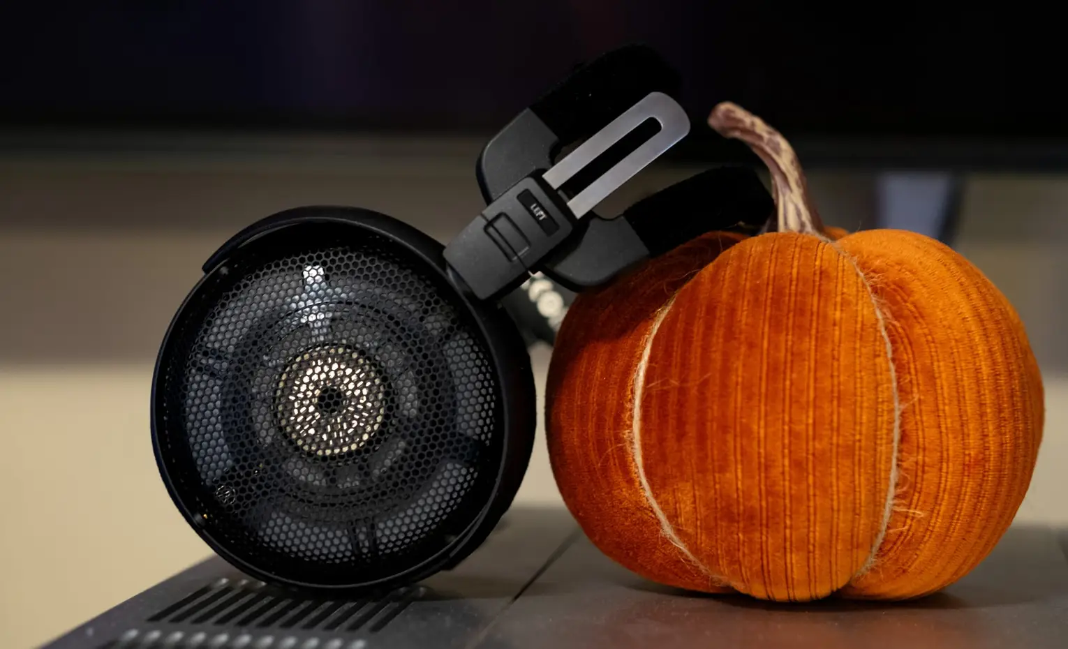 عجیب ترین هدفون ها در کنجم SoCal، مدلهای دستساز تا پرچمدار عجیب ترین هدفون ها در کنجم SoCal، مدلهای دستساز تا پرچمدار