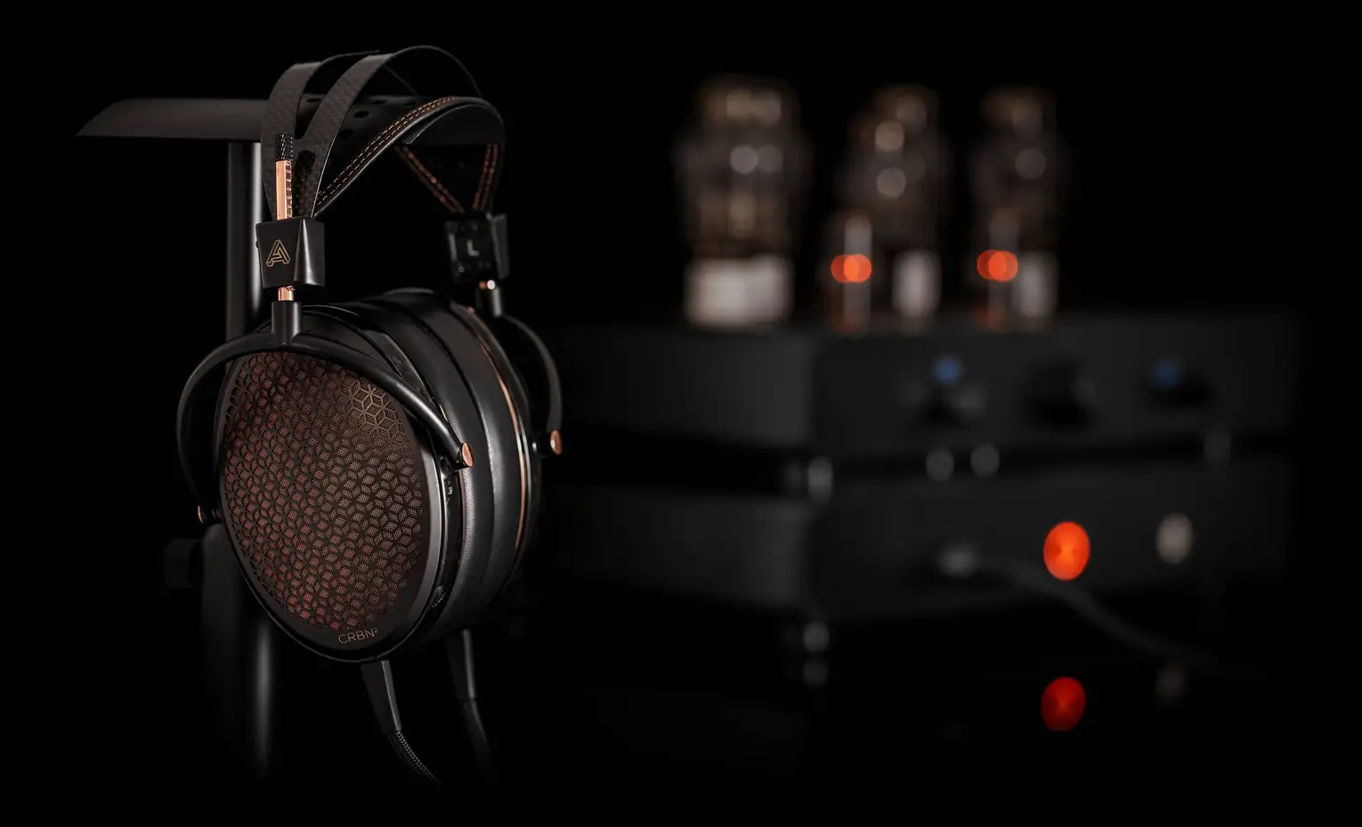 عجیب ترین هدفون ها در کنجم SoCal، مدلهای دستساز تا پرچمدار عجیب ترین هدفون ها در کنجم SoCal، مدلهای دستساز تا پرچمدار