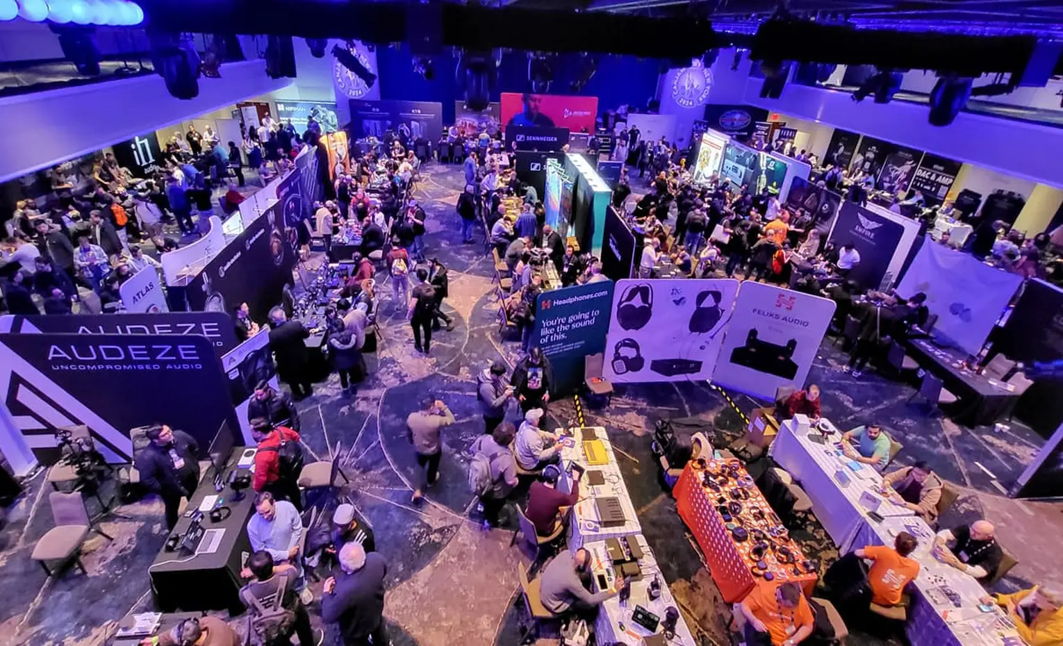 عجیب ترین هدفون ها در کنجم SoCal، مدلهای دستساز تا پرچمدار عجیب ترین هدفون ها در کنجم SoCal، مدلهای دستساز تا پرچمدار