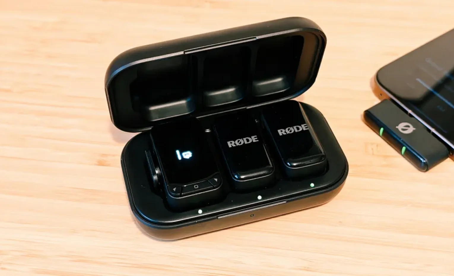 بررسی کیت دوربین میکروفون رود مدل RØDE Wireless Micro بررسی کیت دوربین میکروفون رود مدل RØDE Wireless Micro