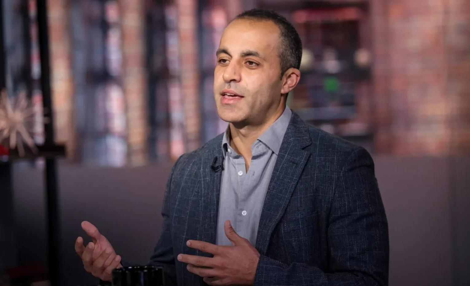 مانیفست علی قدسی برای دنیای جدید؛ هوش مصنوعی در انحصار کسی نیست! مانیفست علی قدسی برای دنیای جدید؛ هوش مصنوعی در انحصار کسی نیست!