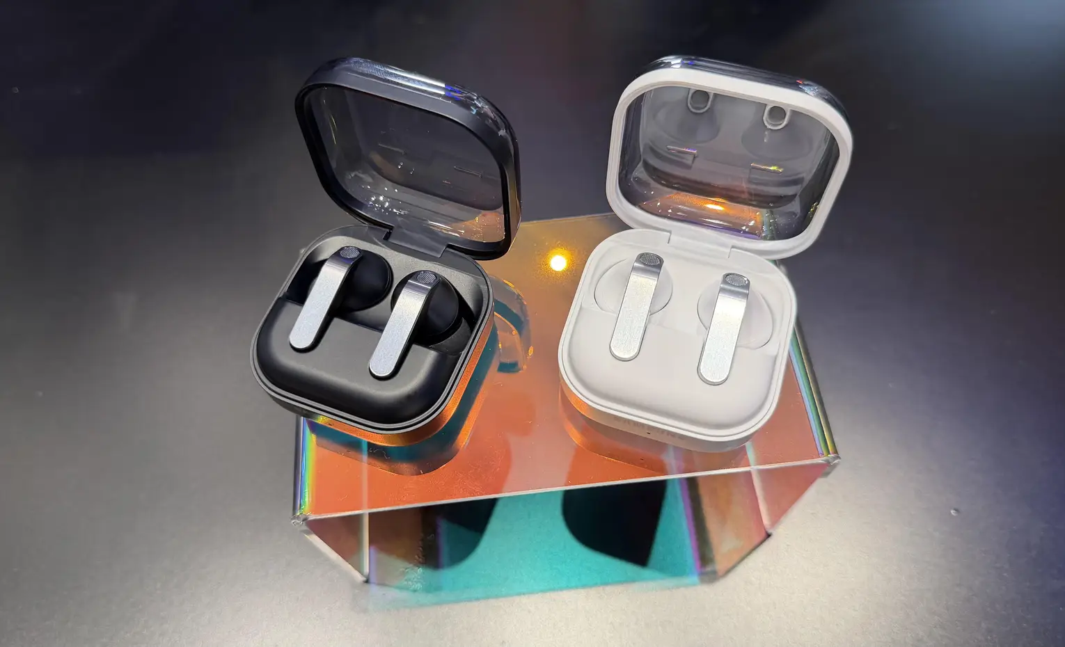 گلکسی بادز 4 پرو بازی را در بازار هندزفریها تغییر میدهد گلکسی بادز 4 پرو بازی را در بازار هندزفریها تغییر میدهد