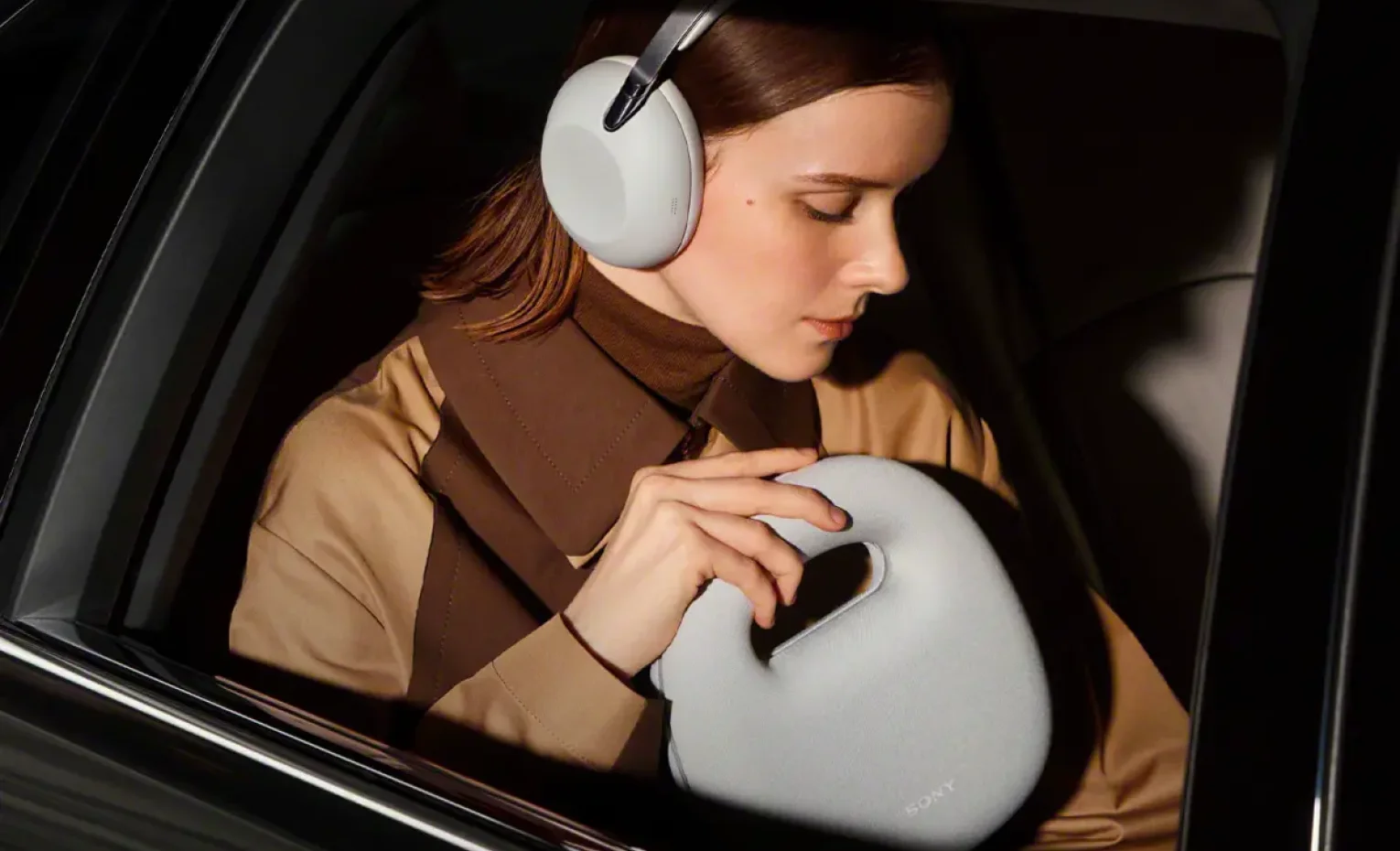 مقایسه هدفون سونی WH-1000XX با هدفون اپل AirPods Max 2 مقایسه هدفون سونی WH-1000XX با هدفون اپل AirPods Max 2
