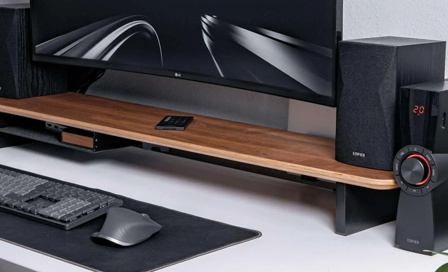 مقایسه اسپیکر هارمن کاردن Aura Studio 5 با ادیفایر CX7 مقایسه اسپیکر هارمن کاردن Aura Studio 5 با ادیفایر CX7