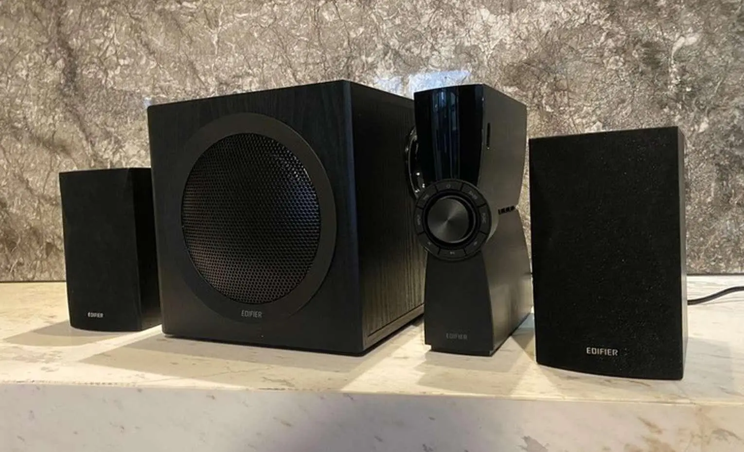 مقایسه اسپیکر ادیفایر مدل CX7 با هارمن کاردن مدل Go + Play 3 مقایسه اسپیکر ادیفایر مدل CX7 با هارمن کاردن مدل Go + Play 3