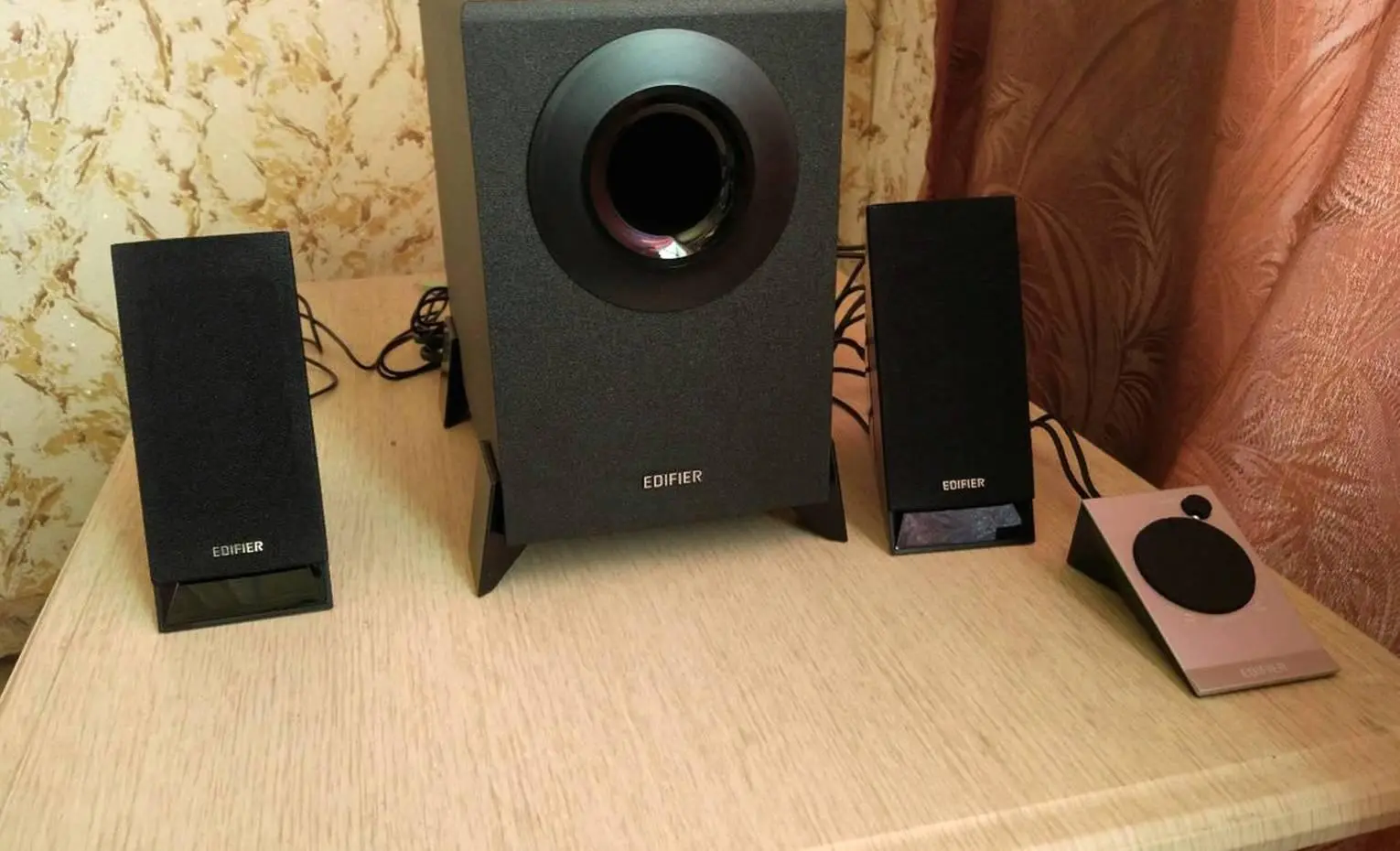 مقایسه اسپیکر ادیفایر مدل M101BT با ادیفایر مدل M1360 مقایسه اسپیکر ادیفایر مدل M101BT با ادیفایر مدل M1360