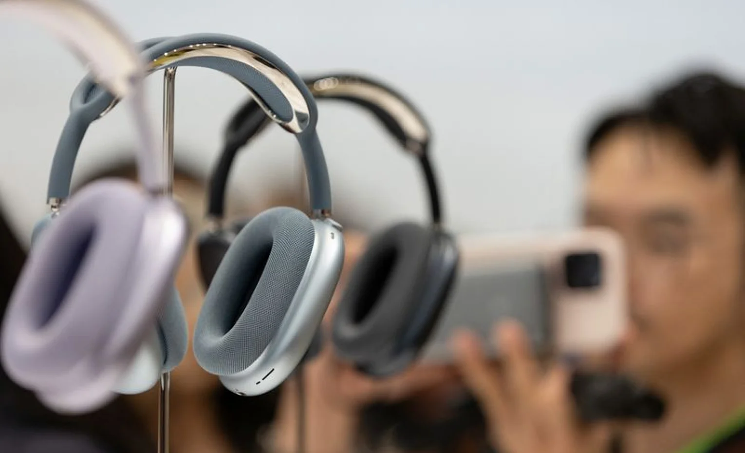 صدای Lossless در AirPods Max 2 و آموزش تنظیم حالت سیمی صدای Lossless در AirPods Max 2 و آموزش تنظیم حالت سیمی