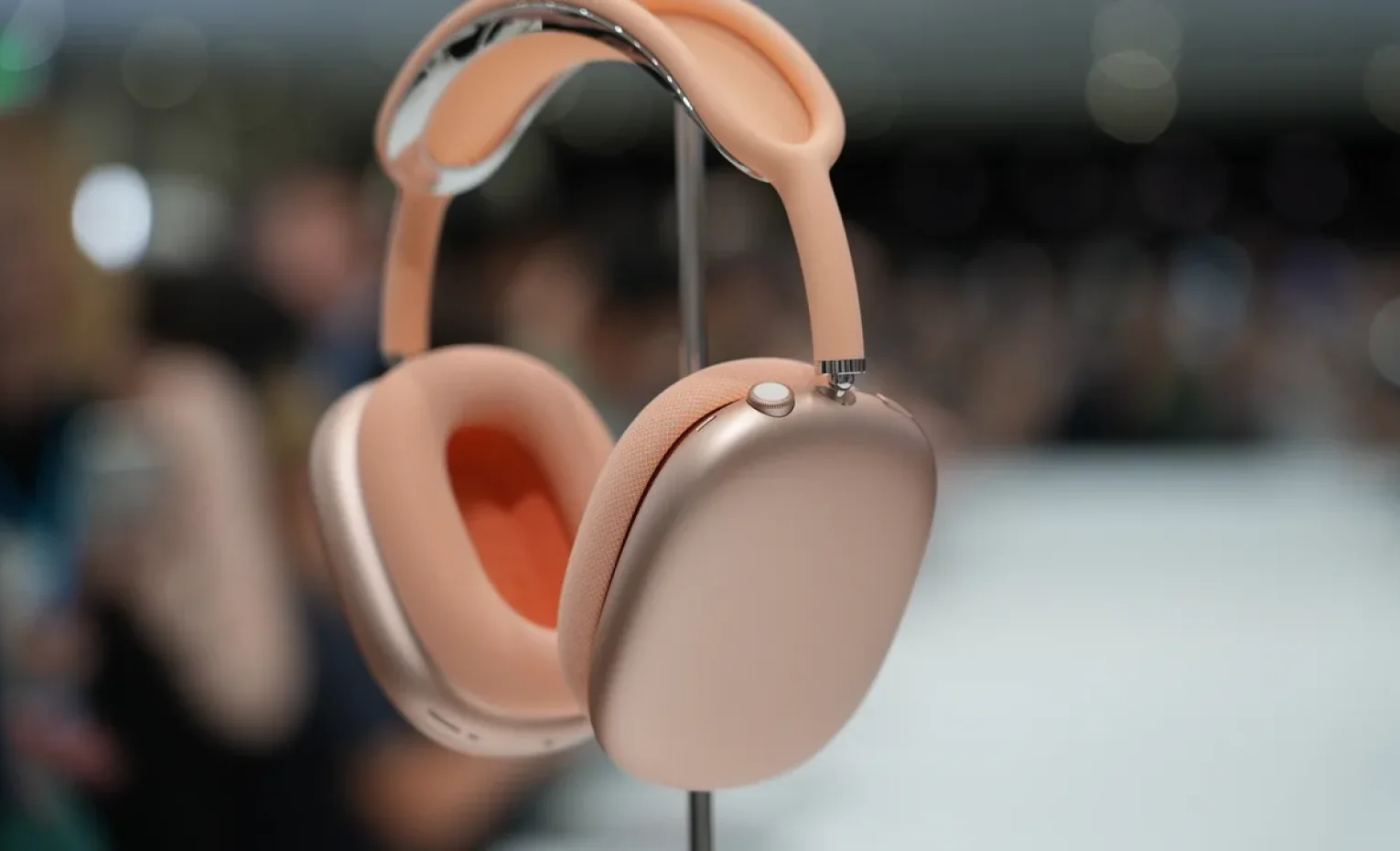 صدای Lossless در AirPods Max 2 و آموزش تنظیم حالت سیمی صدای Lossless در AirPods Max 2 و آموزش تنظیم حالت سیمی