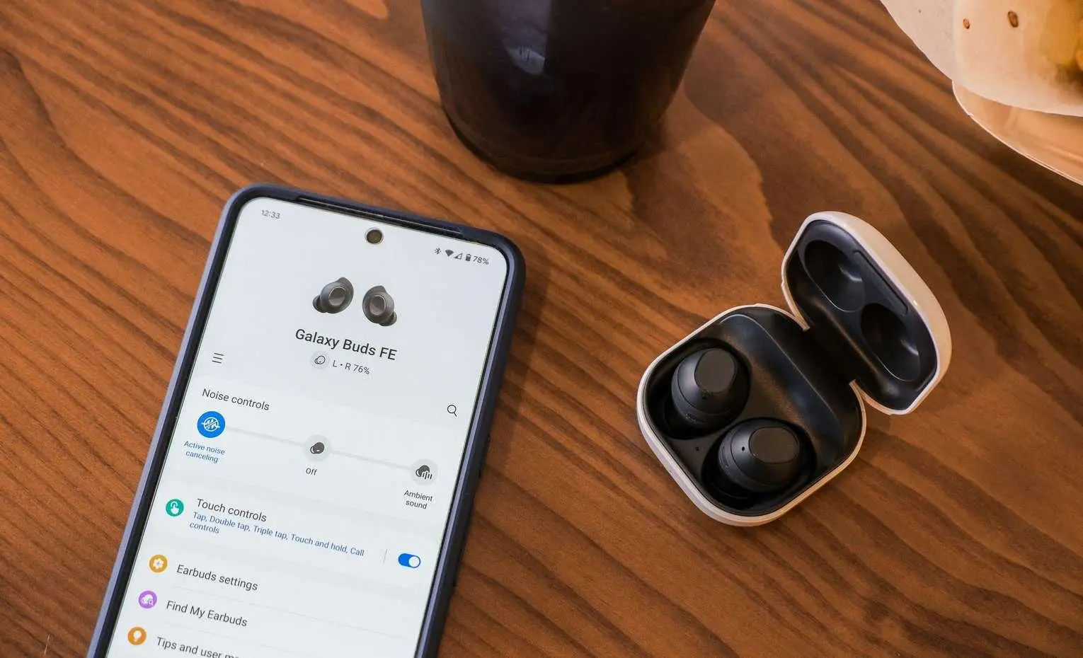 مقایسه هندزفری سامسونگ Galaxy Buds FE با ناتینگ CMF Buds 2a مقایسه هندزفری سامسونگ Galaxy Buds FE با ناتینگ CMF Buds 2a
