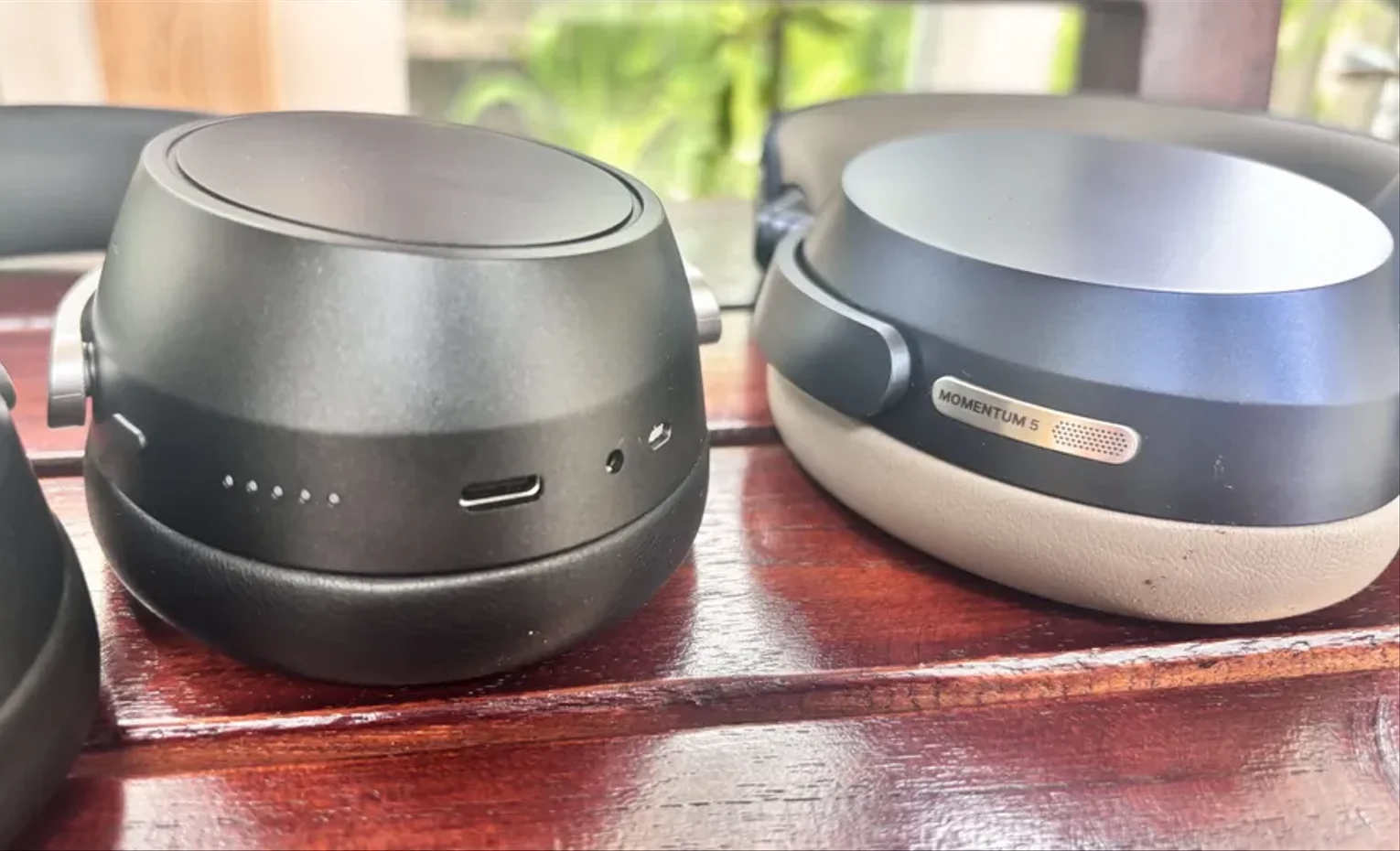 مقایسه هدفون سنهایزر مدل momentum 5 wireless با مدل HDB 630 مقایسه هدفون سنهایزر مدل momentum 5 wireless با مدل HDB 630