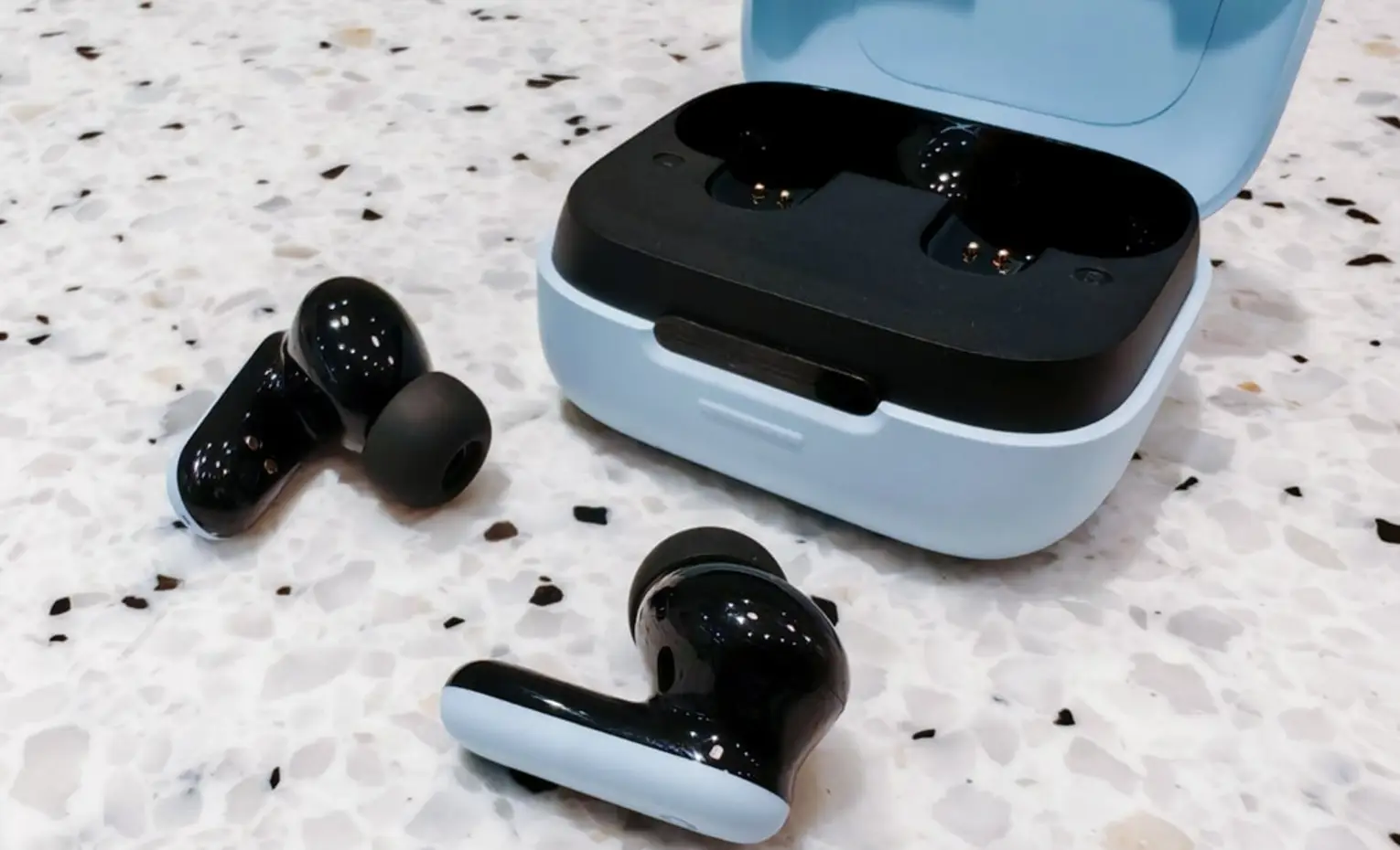 مقایسه QCY T13 ANC 2 و Soundcore R50i NC، کدام بهتر است؟ مقایسه QCY T13 ANC 2 و Soundcore R50i NC، کدام بهتر است؟
