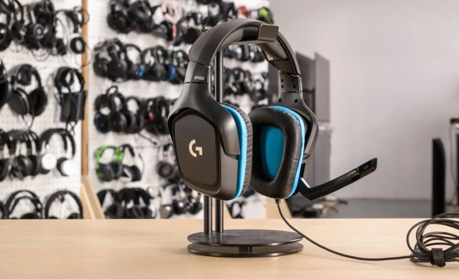 مقایسه JBL Quantum 400 و Logitech G432، انتخاب بهترین هدست مقایسه JBL Quantum 400 و Logitech G432، انتخاب بهترین هدست