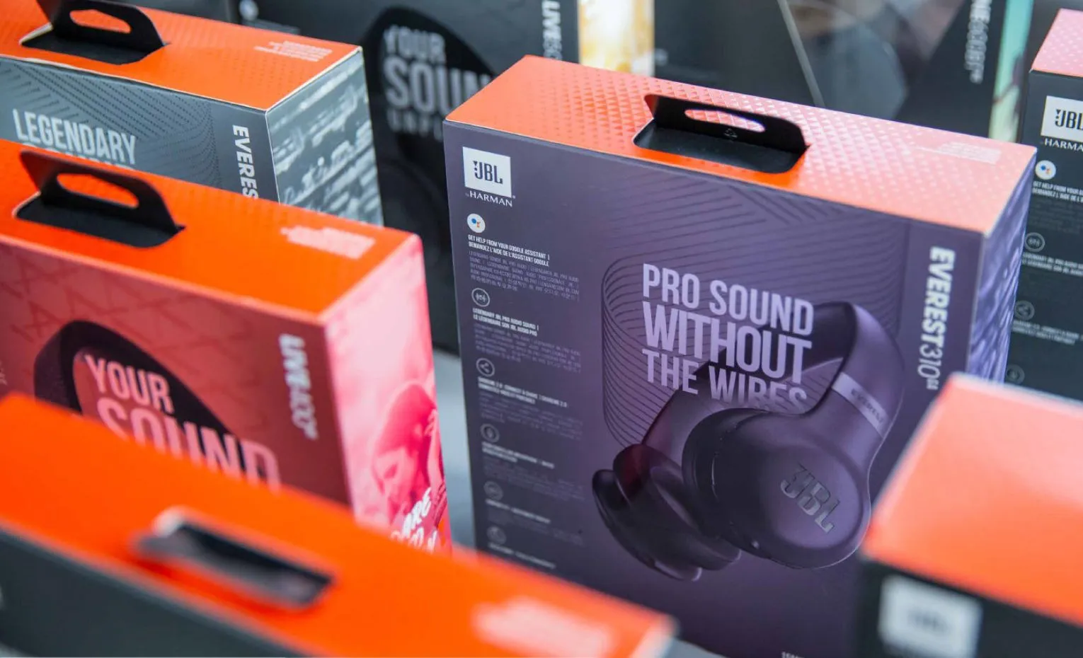 لوگوی نارنجی JBL، داستان علامت تعجب و هویت بصری برند لوگوی نارنجی JBL، داستان علامت تعجب و هویت بصری برند