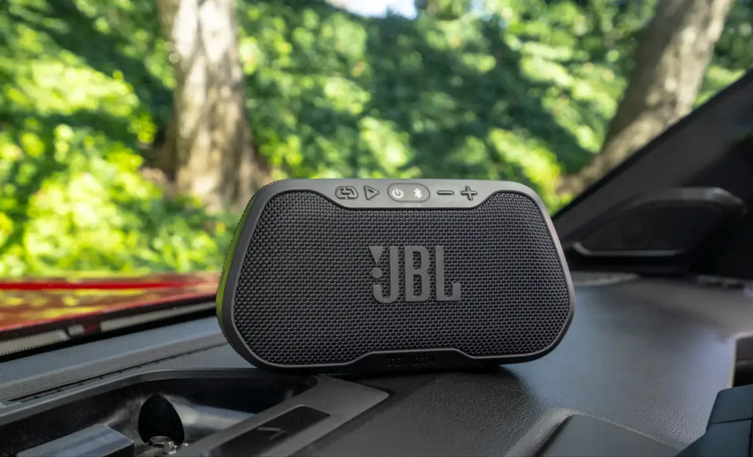 اسپیکر JBL در خودروهای Toyota چه اجزایی دارد؟ راهنمای کامل اسپیکر JBL در خودروهای Toyota چه اجزایی دارد؟ راهنمای کامل