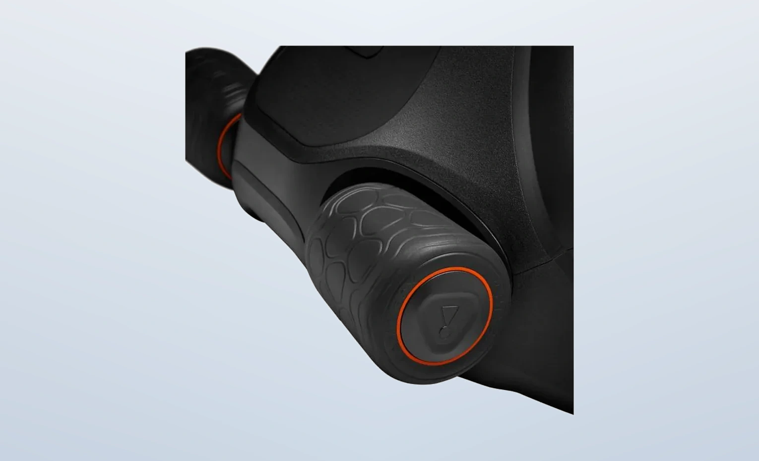 چرخ بزرگ JBL PartyBox Ultimate 2 برای جابهجایی