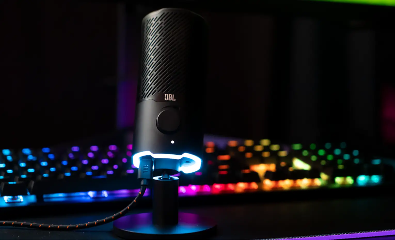 میکروفون JBL Quantum Stream برای پادکست و استریم مناسب است؟ میکروفون JBL Quantum Stream برای پادکست و استریم مناسب است؟